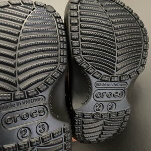 CROCS Kids Black Slippers